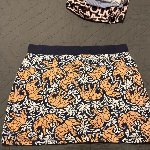 Crown & Ivy Skort size large - Picture 5 of 5